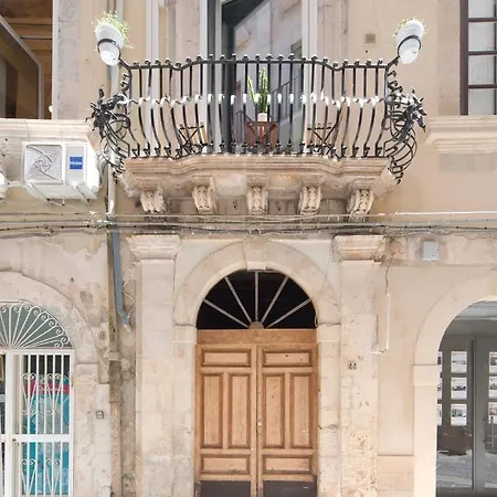 Suite44 Ortigia Feriehus *